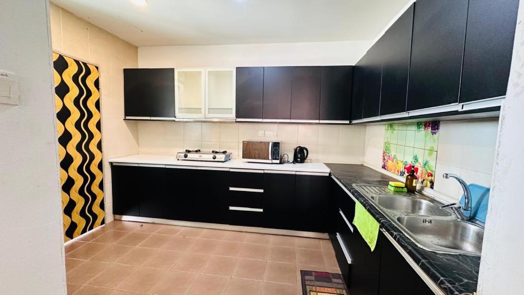 Taragon Service Apartment Куала Лумпур Екстериор снимка